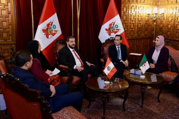 المنتدى البرلماني العالمي للشباب: بوشويط يستقبل من طرف رئيس الكونغرس البيروفي