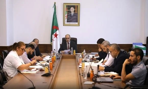 برايك يشرف على افتتاح أشغال لجنة مراجعة دفاتر الشروط لموسم حج 2026