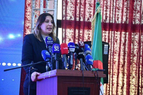 بيئة: السيدة جيلالي تؤكد على تنفيذ برامج لإعادة تأهيل المناطق المتضررة من الحرائق