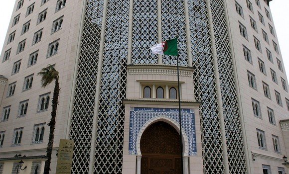 مراقبة مطابقة السيارات المستوردة: إطلاق قريبا منصة إلكترونية لحجز المواعيد