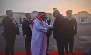 'Chargé par le président de la République, M. Attaf à Doha pour participer au sommet arabo-islamique d'urgence