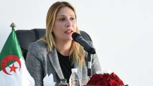 نجيبة جيلالي تتسلّم مهامها كوزيرة للعلاقات مع البرلمان