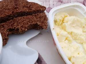 Pain Complet   Beurre Frais : Un Duo Simple et Nutritif