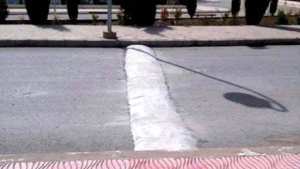 Algérie - Djellaoui, ministre des Travaux Publics,  l’a annoncé jeudi devant les députés: «l’état lance une opération nationale contre les ralentisseurs anarchiques»