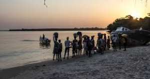 Planète (Guinée-Bissau/Afrique) - Au milieu de l'océan, l'archipel des Bijagos lance une bouteille à la mer pour sa survie