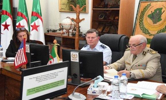 الفريق مصطفى سماعلي يستقبل قائد العمليات الخاصة للولايات المتحدة الأمريكية في إفريقيا