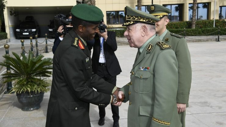 الفريق أول السعيد شنڨريحة يستقبل رئيس أركان الدفاع لجمهورية رواندا