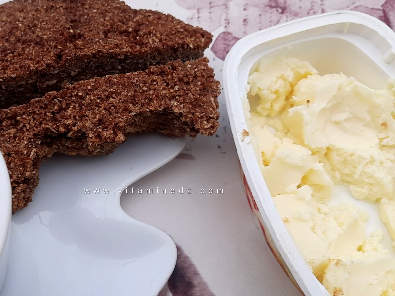 Pain Complet   Beurre Frais : Un Duo Simple et Nutritif