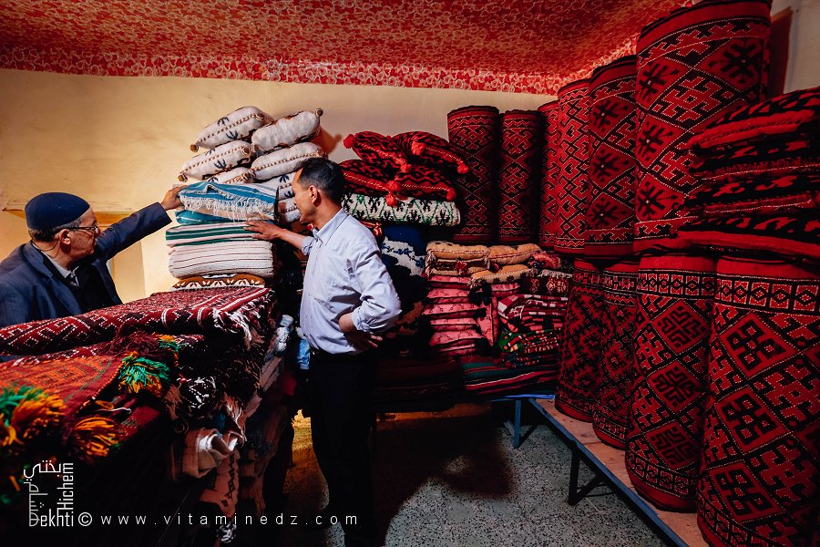 Les Tapis du Djebel Amour : Un Artisanat Saharien en Péril