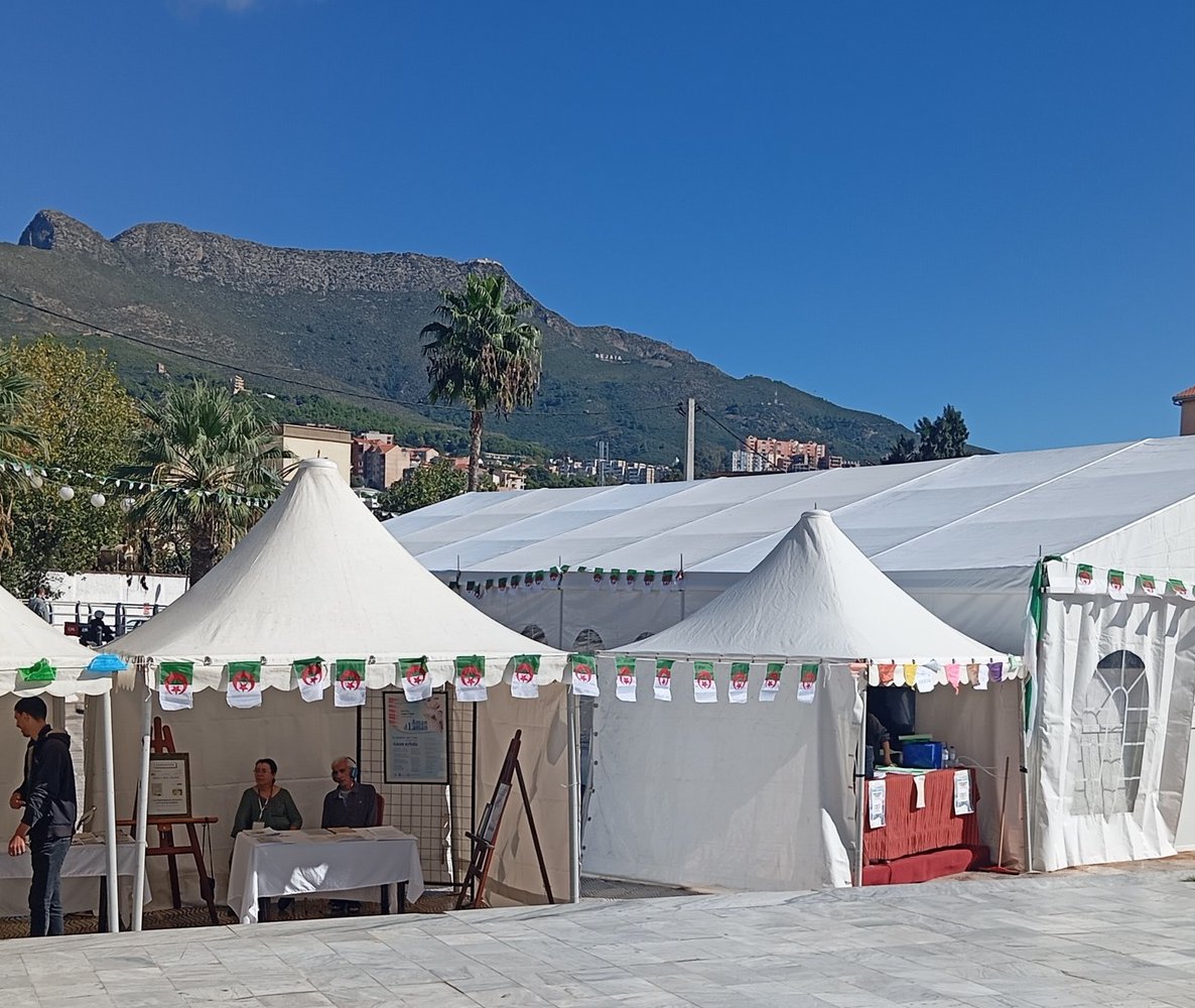 Le 2e Salon national du livre amazigh de Béjaïa : un événement attendu, marqué par des défis logistiques