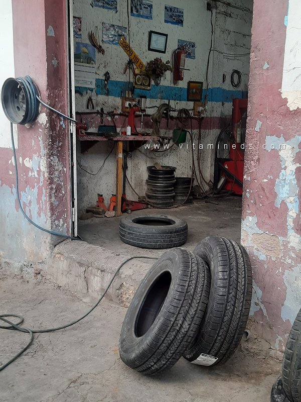 أزمة الإطارات في الجزائر: الأسباب، البدائل والحلول