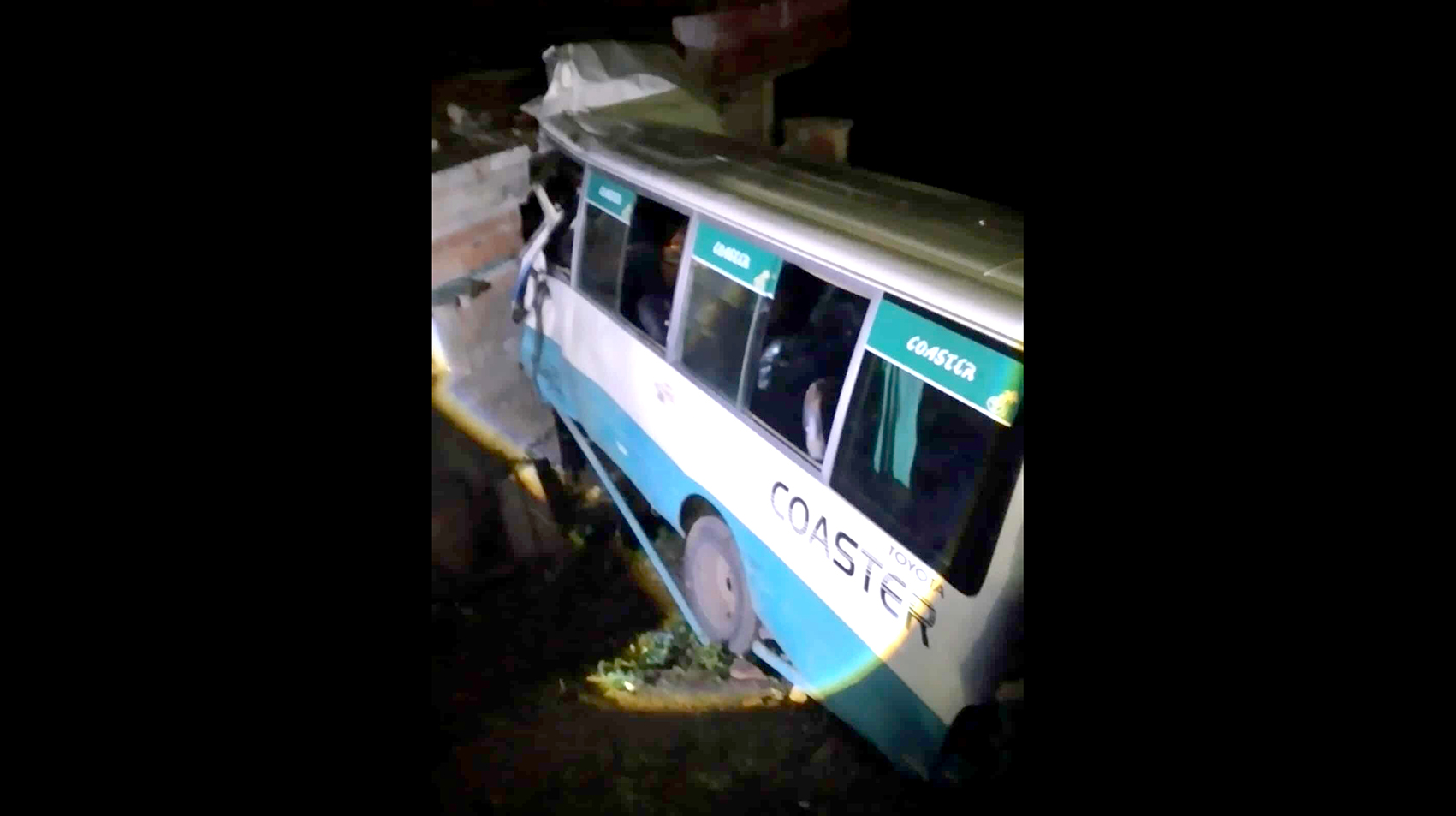Algérie (Ouled Rabah/Jijel)  -  Un bus percute une habitation, 15 blessés