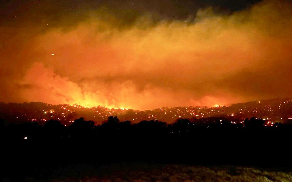 Planète (Océanie) - «C’est épouvantable»: en Australie, des feux de brousse menacent des dizaines de ville au sud-est du pays