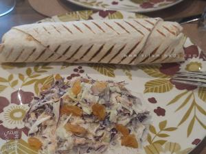 🥗 Poke bowl au poulet grillé, poivron et sauce au fromage