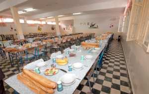 Restaurants Rahma en Algérie : Le Cœur Battant de la Solidarité, entre Ferveur et Défis de Pérennisation