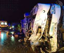 Algérie (Ben Srour/M'sila) - 4 morts et 30 blessés dans une collision entre un bus et un camion