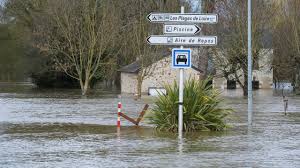 Planète (Europe) - Avec trente-cinq jours de pluie consécutifs, la France bat un record de 1959