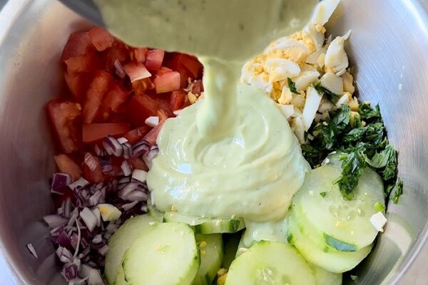 Perte de poids durable : pourquoi une salade équilibrée au dîner peut vraiment faire la différence