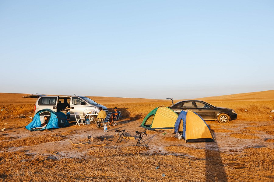 دليل شامل لأفضل أماكن التخييم في الجزائر: البحر، الجبال والصحراء