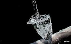 Aimons la goutte d'eau qui fait déborder le vase, car c'est grâce à elle que commence le changement.