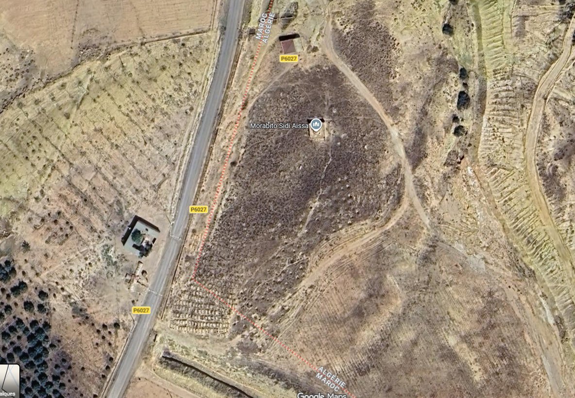 Le cimetière oublié de Sidi Aïssa : une situation frontalière ubuesque