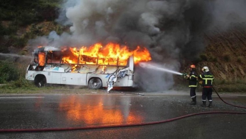 Algérie (Jijel) -  Un blessé dans une collision entre un camion et un bus