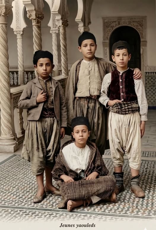 Les “Yaouleds” d’Casbah d’Alger : enfance populaire, mémoire urbaine et résistance