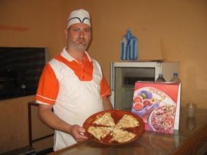 Monhand Akli Loucif, tient une pizzeria à Lemroudj