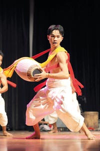 Découverte, émotions et partage                                    Danse indienne à Alger