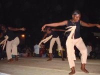 Une compétition relevée                                    4e festival international de la danse contemporaine