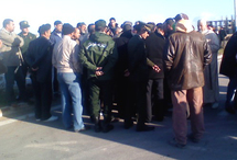 Les professeurs et les parents d'élèves ferment la RN 11