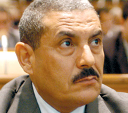 Le wali d'Illizi enlevé à bord d'une voiture 4x4 aux fonds du Sahara Libyen                                    Un général de l'Etat Major coordonne les opérations de recherche