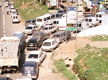 Pénurie de carburant à Mostaganem                                    LES USAGERS DE LA ROUTE PENALISES ET RISQUE DE FERMETURE DES STATIONS