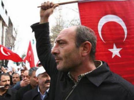 «Le débat sur le génocide arménien a gagné en force en Turquie»                                    Ali Kemal Dogan. Politologue