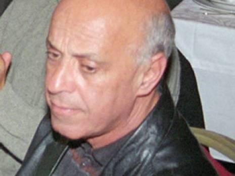 Le dernier adieu à Abdelkader Djenidi                                    Il a été inhumé hier à Oued Romane en présence d'une foule nombreuse