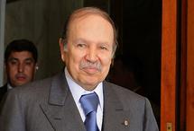 Bouteflika défend ses réformes, critiquées par l'opposition