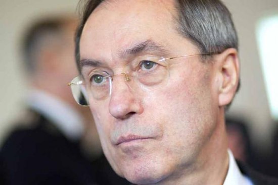 Claude Guéant prévu à Alger dimanche prochain                                    A quelques mois des présidentielles de 2012 en France