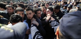 4 blessés dans des heurts à l'arme blanche entre étudiants au centre universitaire de Bouira                                    La violence et l'anarchie guettent nos campus universitaires