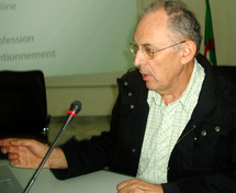 En visite à Mostaganem, le Dr. Pierre Costes vide son sac.