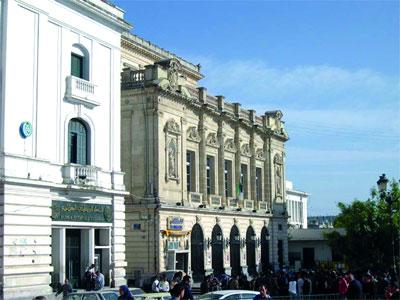 «La formation est nécessaire pour un théâtre de haut niveau»                                    Le directeur du TRC, M. Ramdani, affirme :