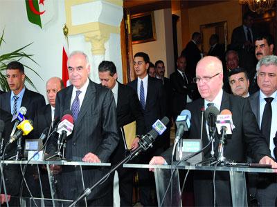 L'Algérie s'oppose à toute intervention étrangère en Syrie                                    Tout en approuvant la décision de la Ligue arabe de la suspendre de ses instances