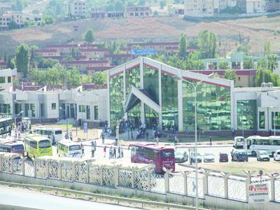 Les services publics relativement satisfaisants à Tizi-Ouzou                                    Très sollicités par les usagers durant la période de fête