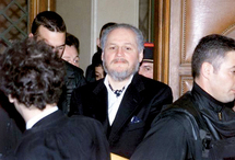 Qui est Carlos..'                                    LE PROCES DE ILICH RAMIREZ SANCHEZ (LE TERRORISTE INTERNATIONAL) S'OUVRE A PARIS