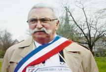 Gérard Vackier veut nous enseigner notre histoire                                    LE PRESIDENT DU RASSEMBLEMENT NATIONAL DES FRANÇAIS D'ALGERIE ECRIT A REFLEXION