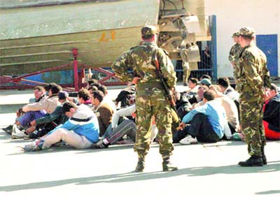 Course poursuite hollywoodienne gardes-côtes-harraga