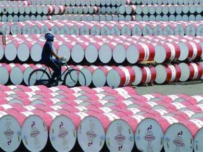 Le recours aux réserves stratégiques stabilise le marché du pétrole                                    Les américains craignent un retournement après leur consommation totale