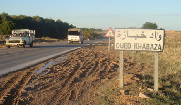 الأمطار تكشف عيوب إنجاز خط السكة الحديدية                                    وزير النقل مطلوب بالنعامة