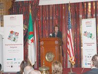 ORAN                                    Barack Obama appuie les jeunes porteurs de projets