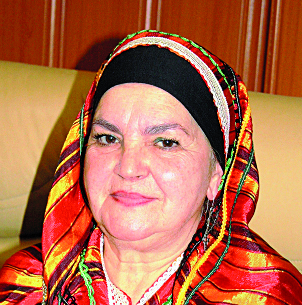 «Il faut penser à nos aînées, ces pionnières de la chanson kabyle»                                    Djidda Tamechtouht au Midi Libre :