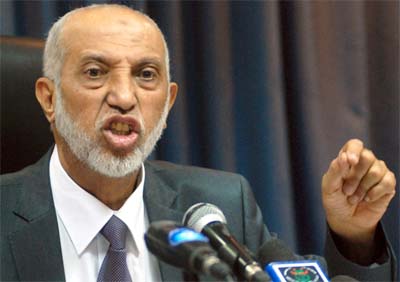 Belkhadem accusé de faux et usage de faux